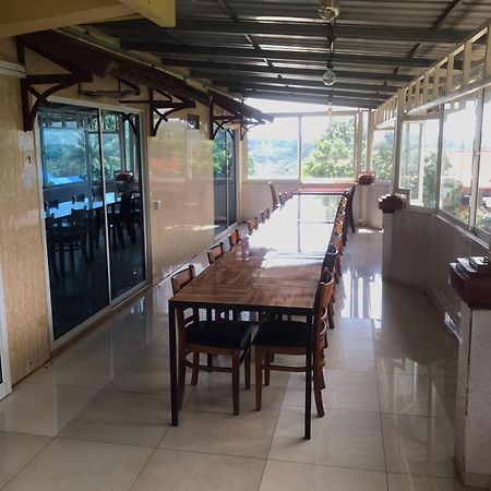 Route 76 Guest House Сен Монуром Екстериор снимка