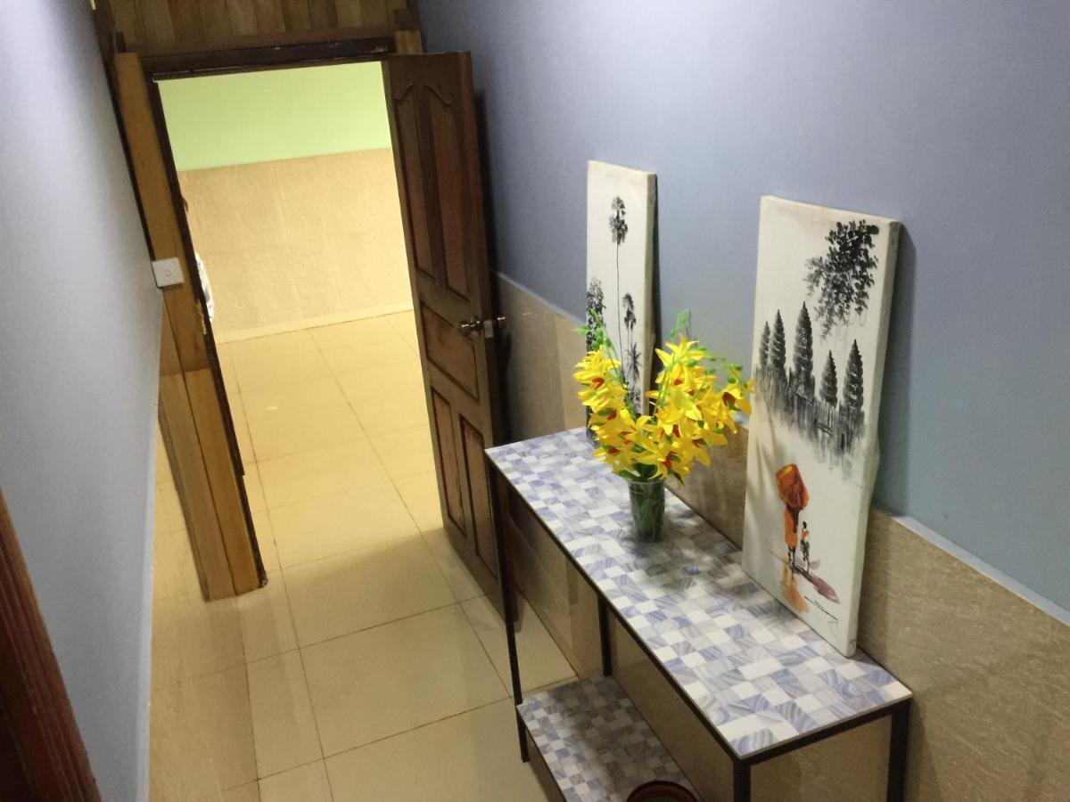 Route 76 Guest House Сен Монуром Екстериор снимка