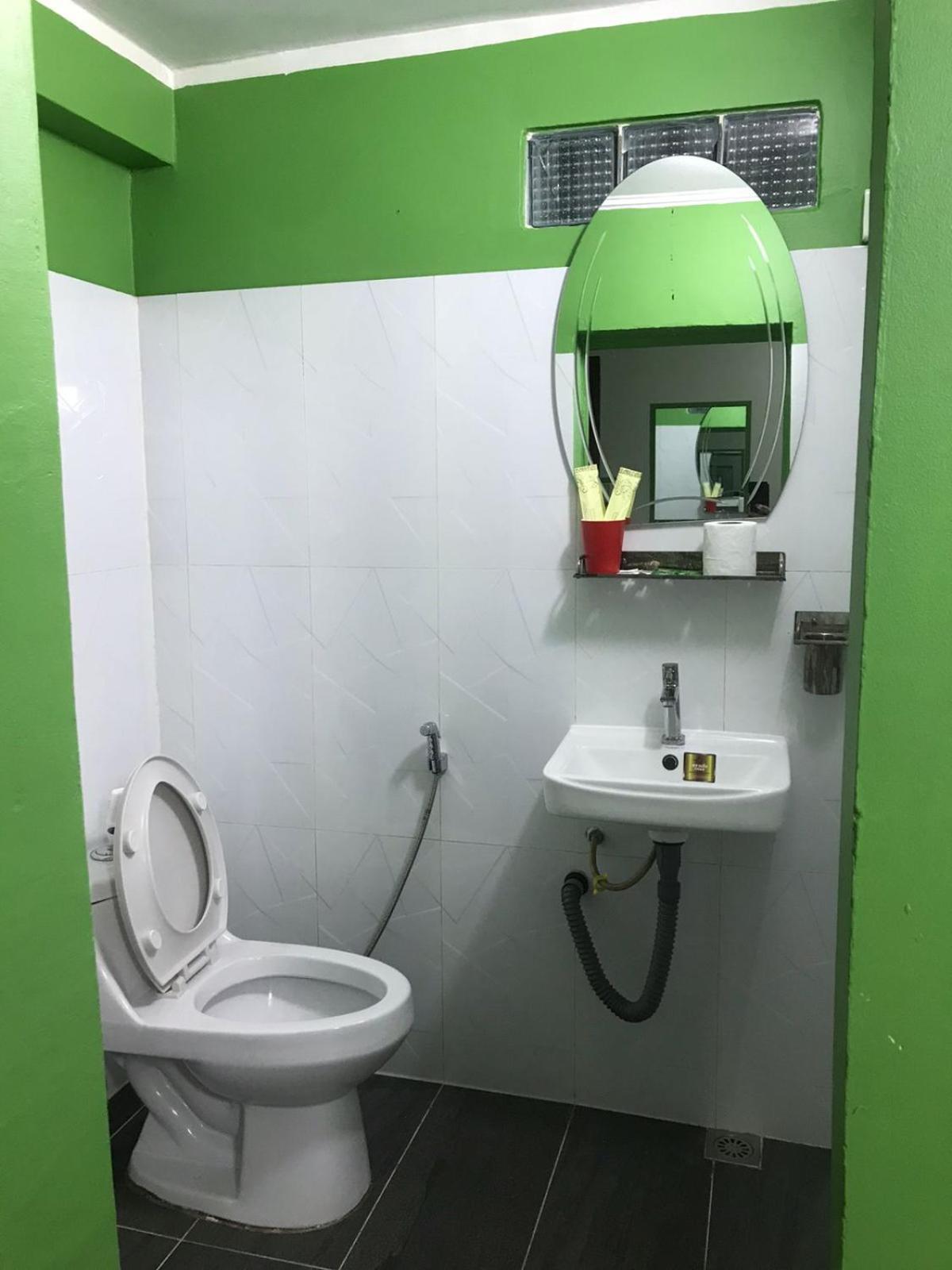 Route 76 Guest House Сен Монуром Екстериор снимка