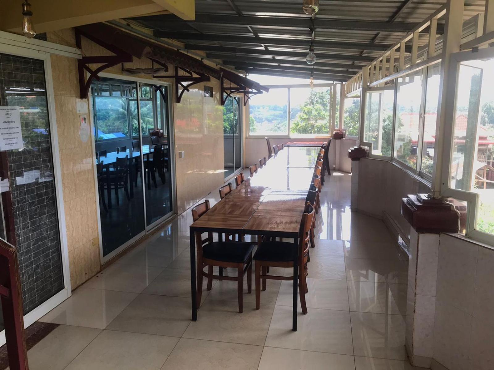 Route 76 Guest House Сен Монуром Екстериор снимка