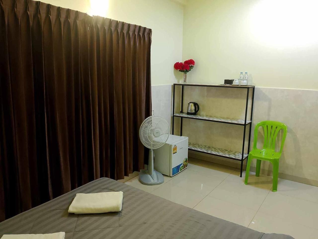 Route 76 Guest House Сен Монуром Екстериор снимка