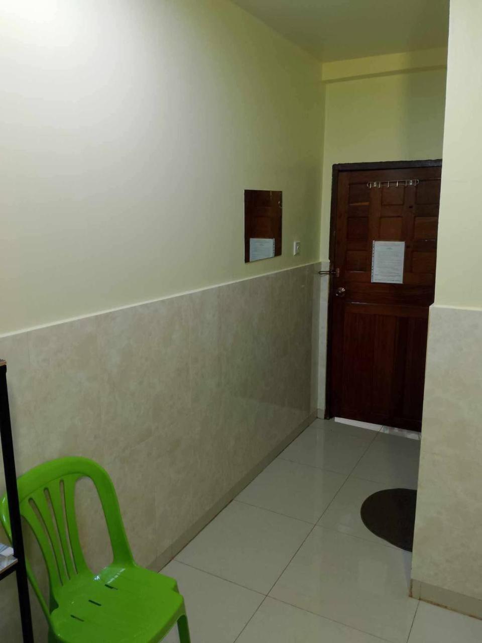 Route 76 Guest House Сен Монуром Екстериор снимка